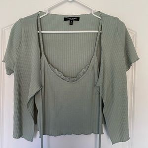 NEED TO SELL ASAP!!! Cute tank and cover set. Light blue/green.